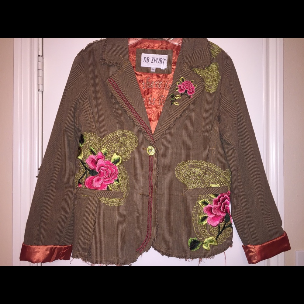 DB Spirt Embodied Crop Jacket